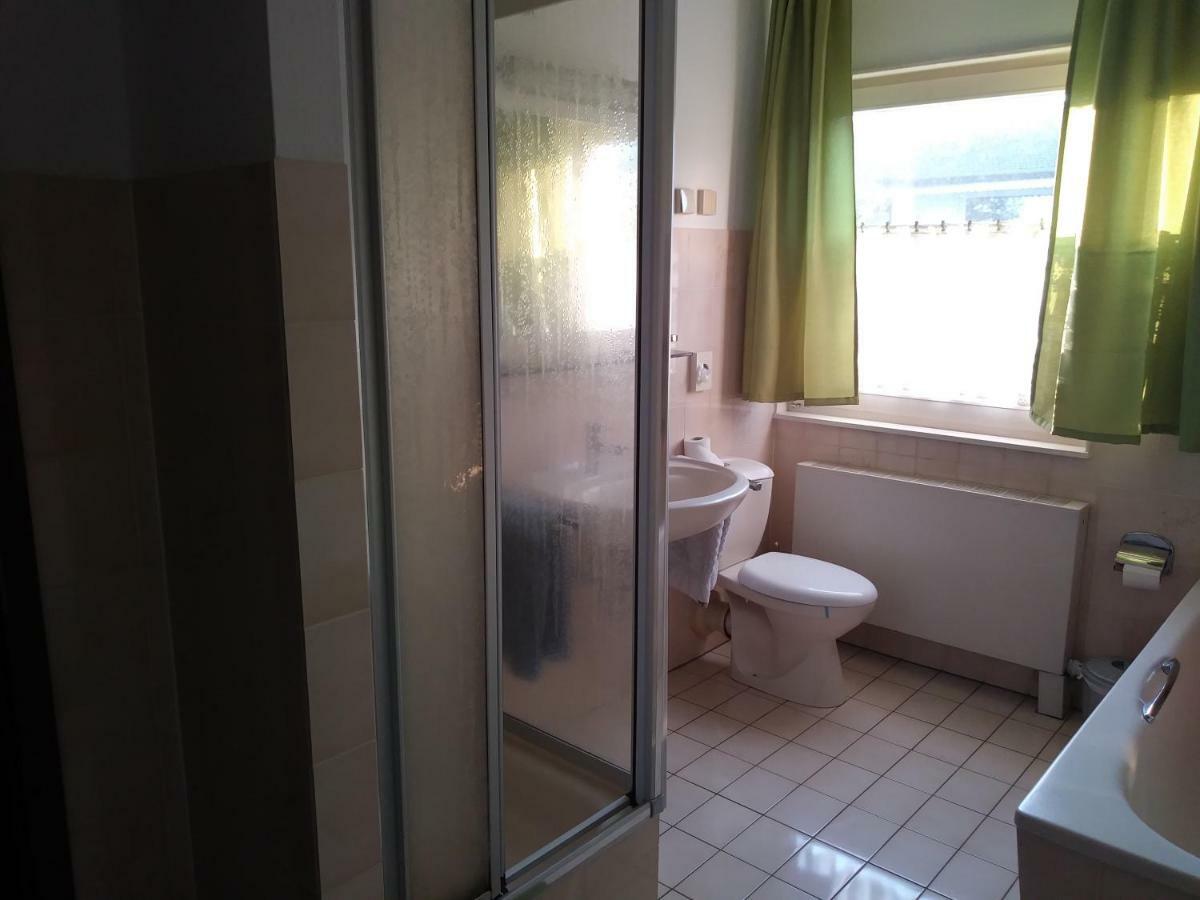Gaeste Monteurzimmer Haus Suedstadt سولينجين المظهر الخارجي الصورة